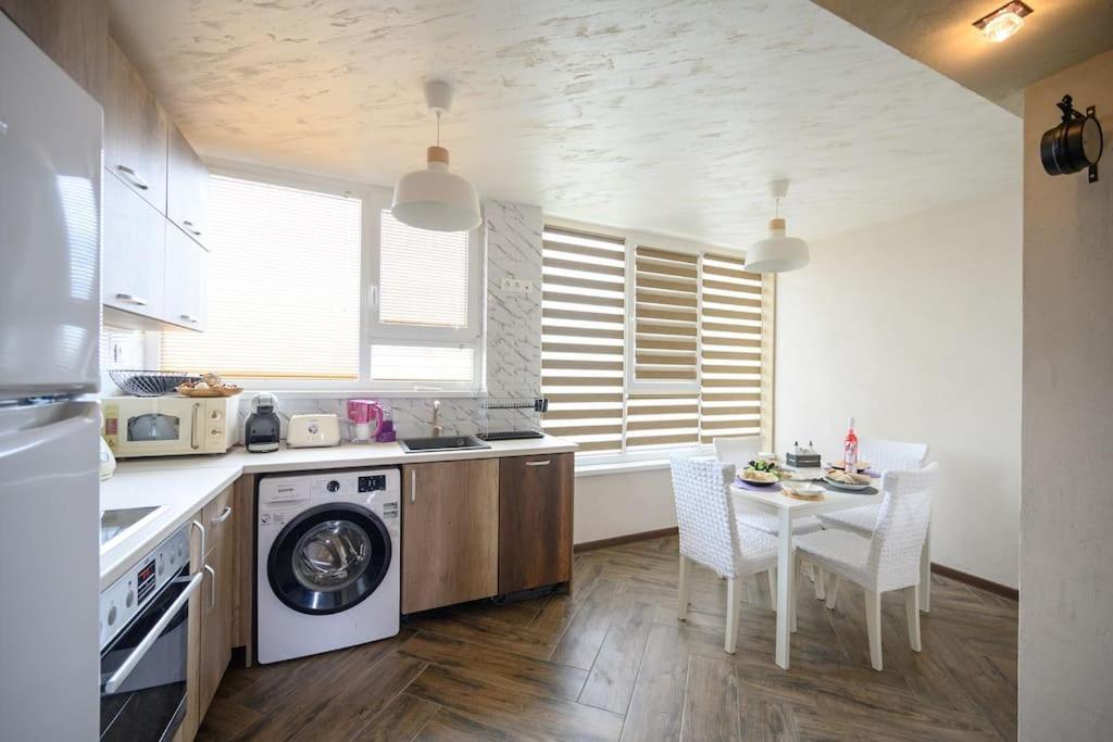 Sunset Luxury Apartment ヴァルナ エクステリア 写真